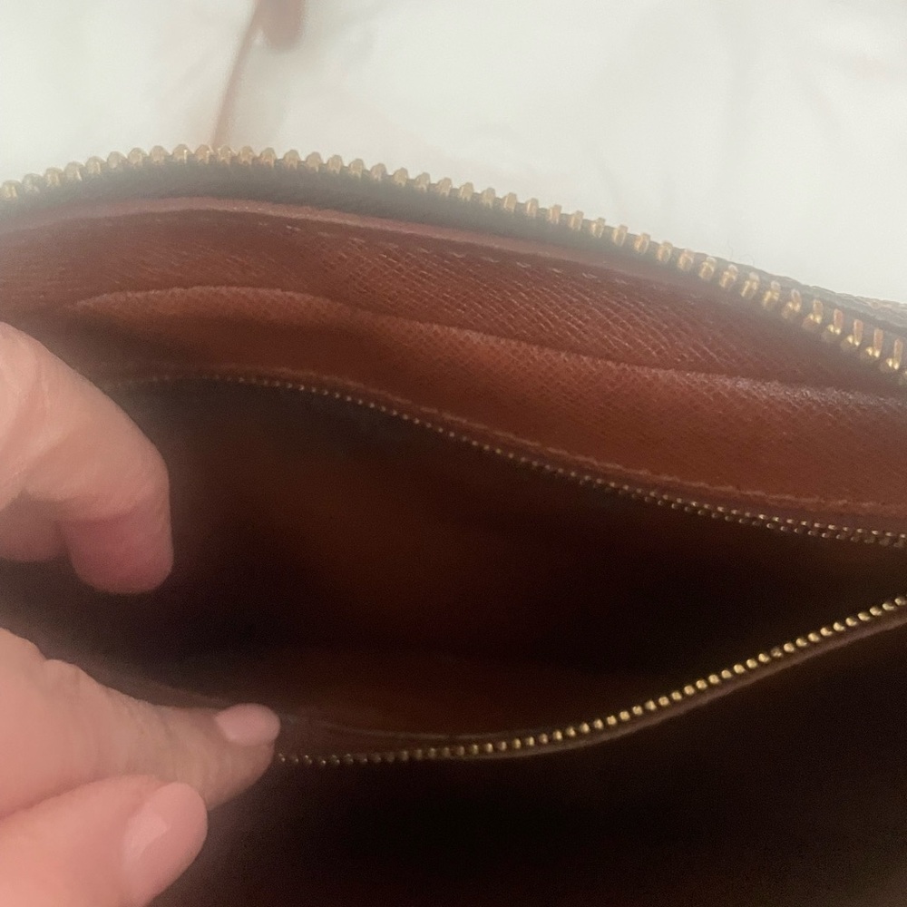Authentic Louis Vuitton Brown and Tan Monogram Shoulder Bag - Picture 6 of 16